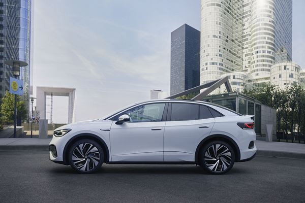 Le SUV coupé électrique Volkswagen ID.5 se distingue par un design expressif