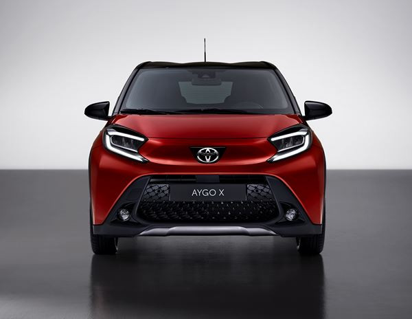 Le crossover urbain Toyota Aygo X revendique une personnalité épicée
