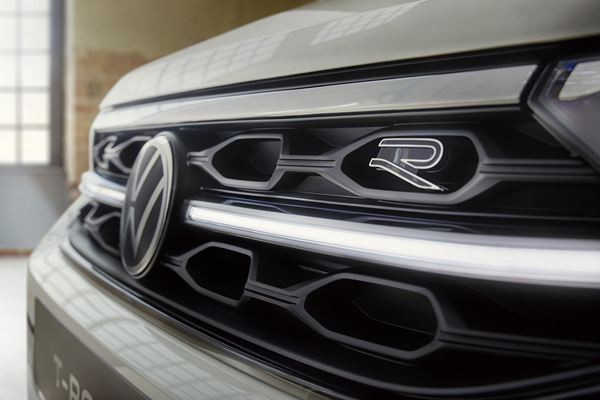 Le crossover compact Volkswagen T-Roc s’offre un habitacle plus sophistiqué