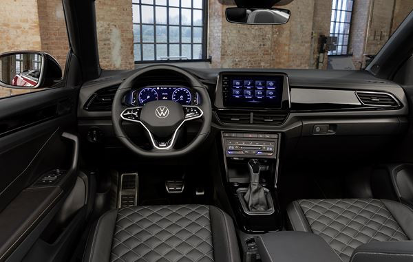 Le Volkswagen T-Roc Cabriolet affiche un design extérieur affûté