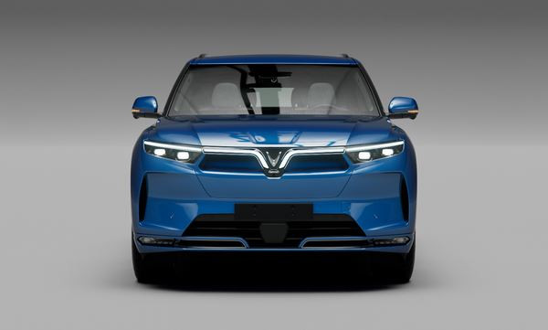 Le SUV électrique sept places VinFast VF e36 vise une autonomie de 550 km