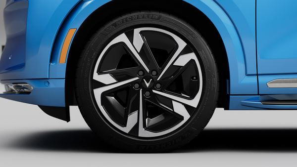 Le SUV électrique sept places VinFast VF e36 vise une autonomie de 550 km