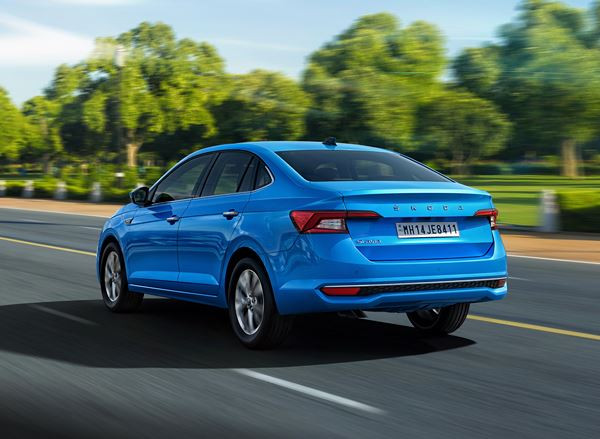 La berline compacte tricorps Skoda Slavia vise le marché indien