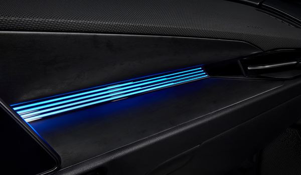 Le Kia Niro adopte un extérieur restylé caractérisé par un large montant arrière