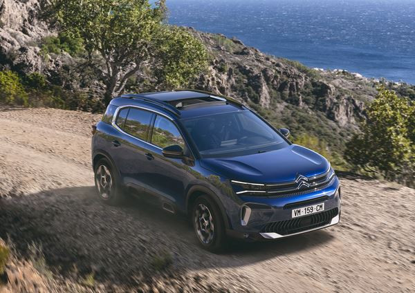 Le SUV Citroën C5 Aircross restylé affiche une personnalité plus statutaire