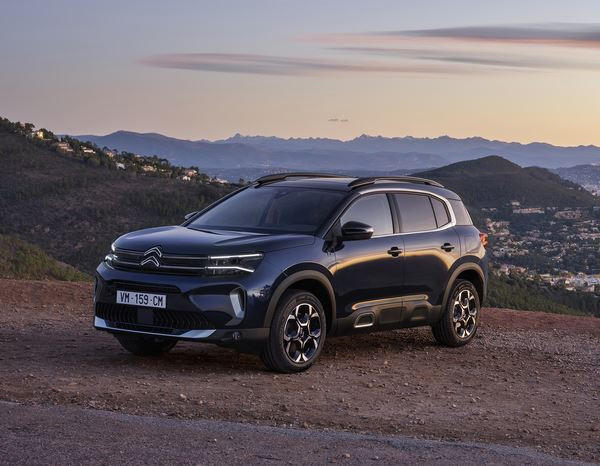 Le SUV Citroën C5 Aircross restylé affiche une personnalité plus statutaire