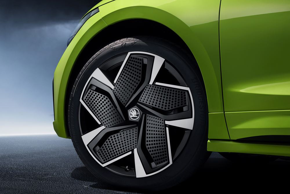 La Skoda Enyaq Coupé iV RS électrique développe 300 ch et 460 Nm de couple
