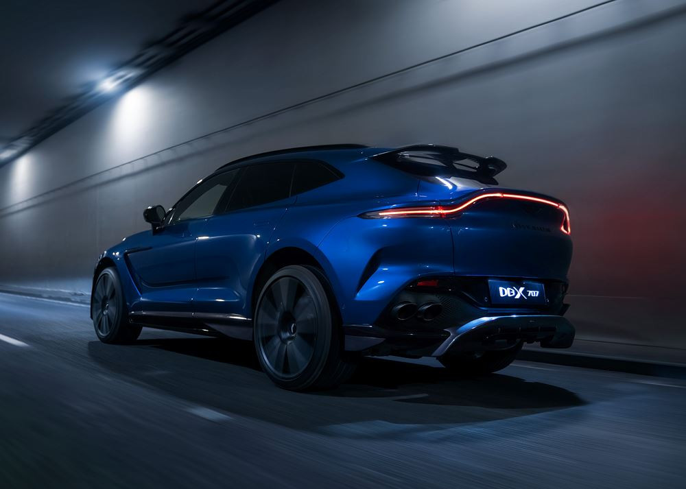 Le SUV haute performance Aston Martin DBX707 est un SUV pas comme les autres