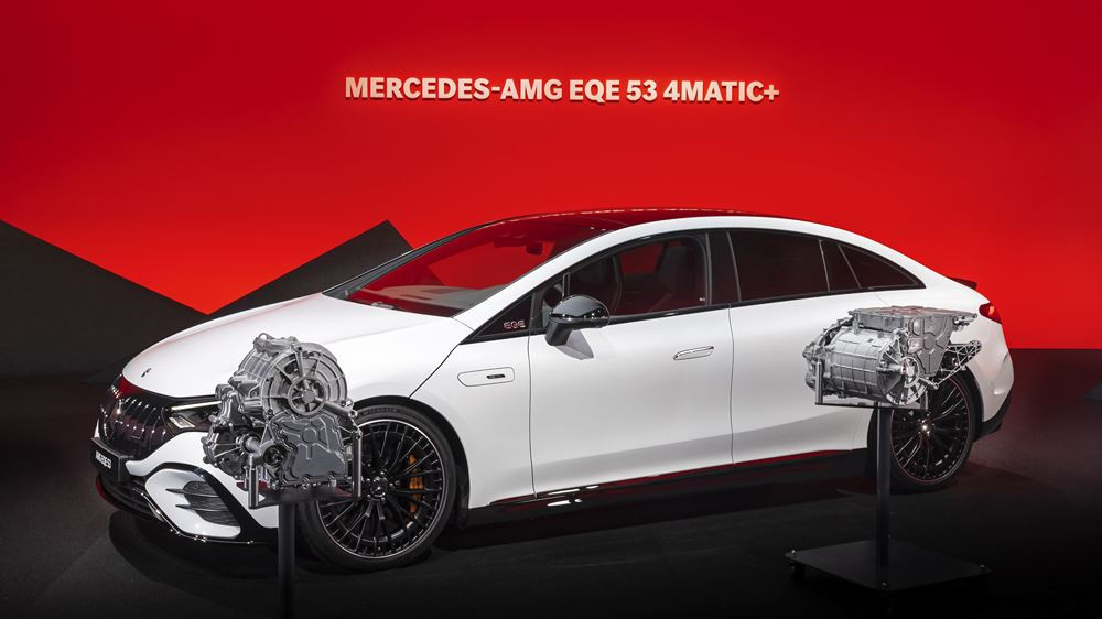 La berline d'affaires électrique Mercedes-AMG EQE 53 4MATIC plus délivre 626 ch