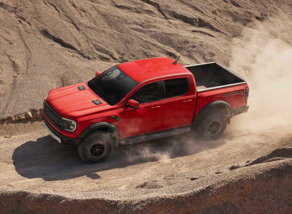 Le Ford Ranger Raptor relève la barre des performances sur route et en tout terrain