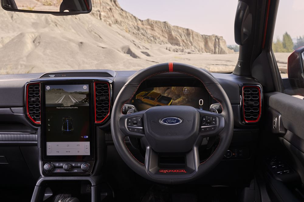 Le Ford Ranger Raptor relève la barre des performances sur route et en tout terrain