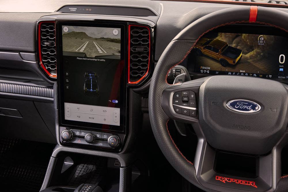 Le Ford Ranger Raptor relève la barre des performances sur route et en tout terrain