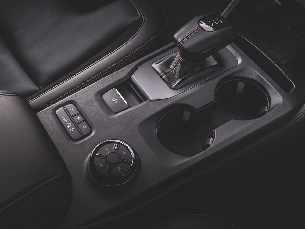 Le Ford Ranger Raptor relève la barre des performances sur route et en tout terrain