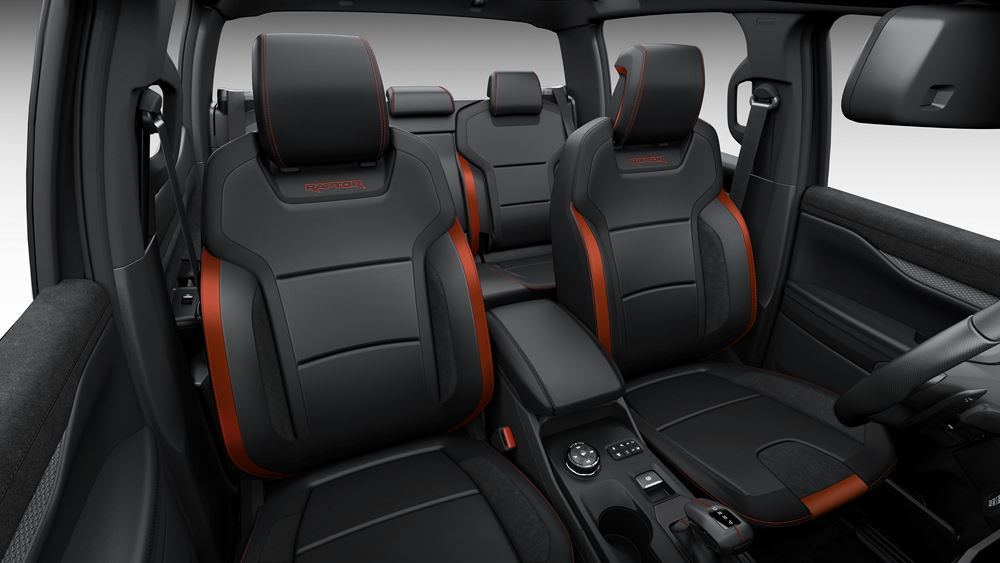 Le Ford Ranger Raptor relève la barre des performances sur route et en tout terrain