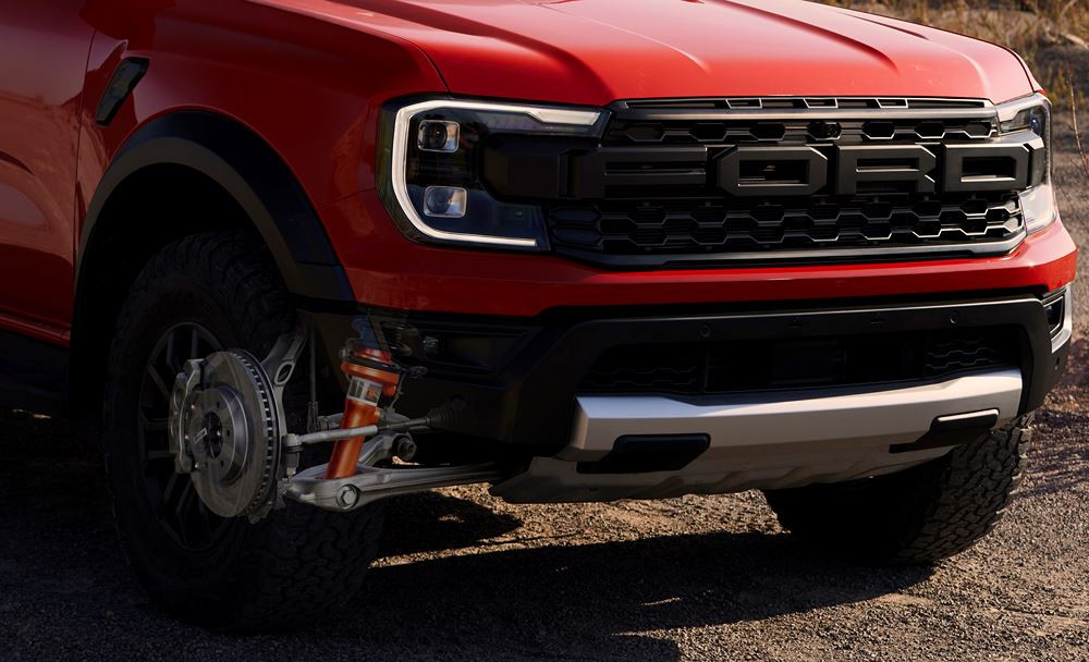 Le Ford Ranger Raptor relève la barre des performances sur route et en tout terrain