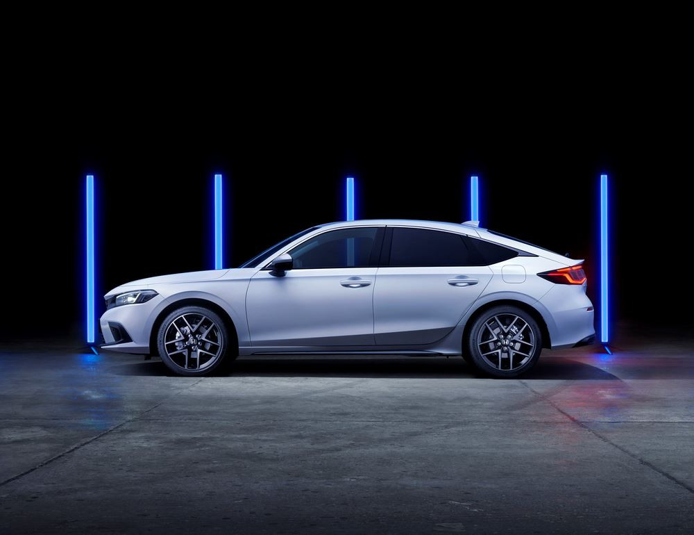 La Honda Civic hybride cinq portes allie performances et efficacité