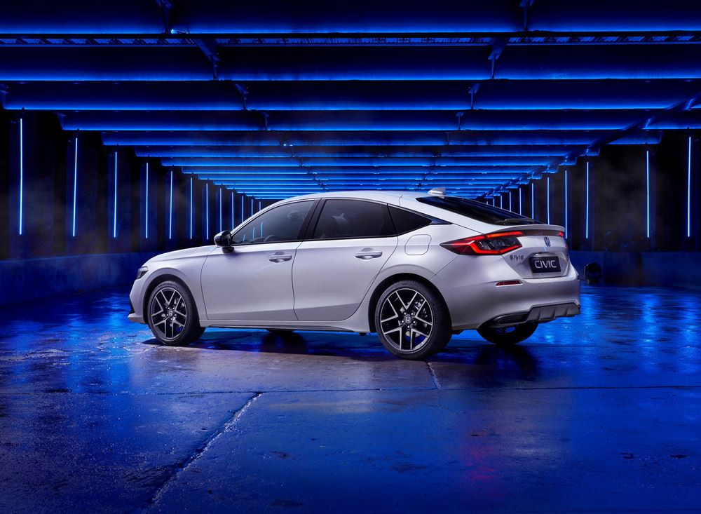 La Honda Civic hybride cinq portes allie performances et efficacité