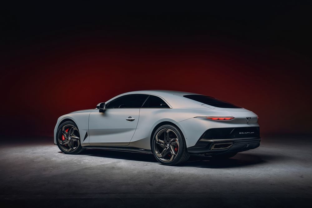 Le coupé Bentley Mulliner Batur préfigure le nouveau langage stylistique de Bentley