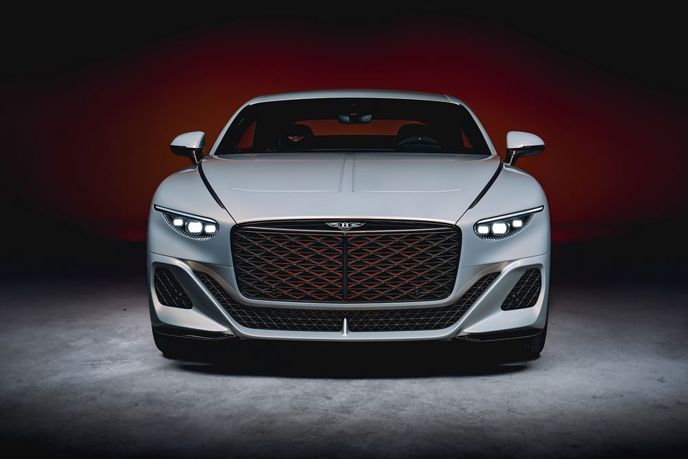 Le coupé Bentley Mulliner Batur préfigure le nouveau langage stylistique de Bentley