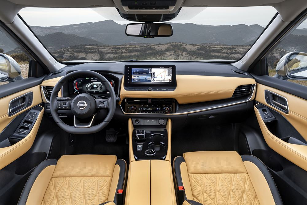 Le crossover familial Nissan X-Trail affiche un design moderne musclé