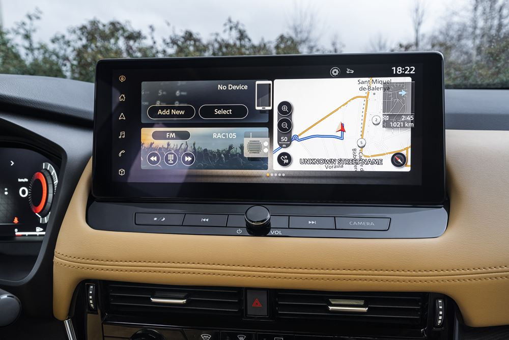 Le crossover familial Nissan X-Trail affiche un design moderne musclé