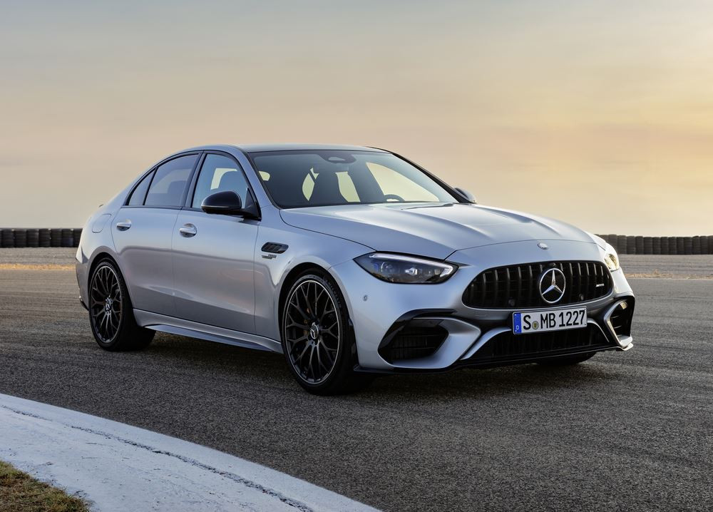 La berline Mercedes-AMG C 63 S E Performance bénéficie de technologies de la Formule 1