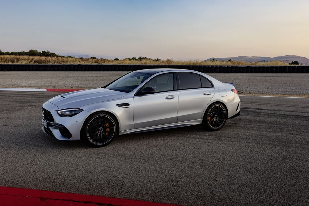 La berline Mercedes-AMG C 63 S E Performance bénéficie de technologies de la Formule 1