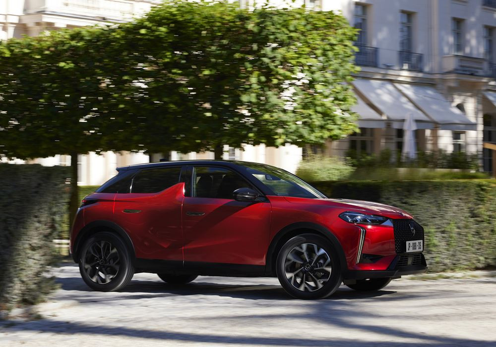 La DS 3 s'offre une calandre élargie réhaussée de pointes de diamants