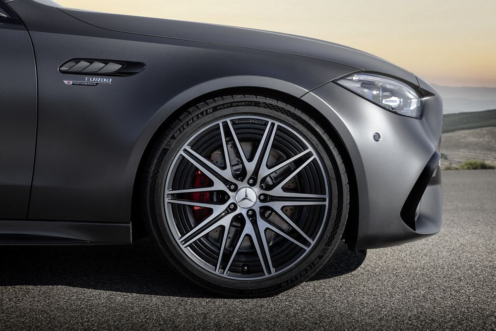 Le break hybride Mercedes-AMG C 63 S E Performance développe 680 ch et 1 020 Nm