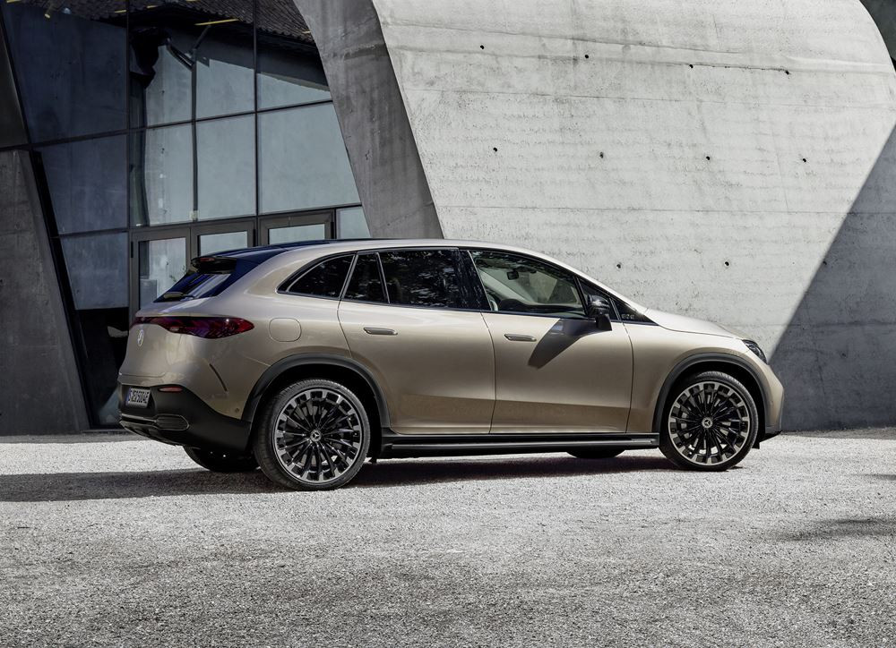 Le Mercedes EQE SUV électrique affiche jusqu'à 590 km d'autonomie WLTP