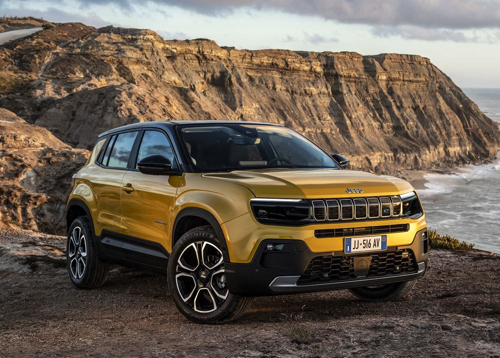 Le SUV urbain électrique à batterie Jeep Avenger affiche une autonomie de 400 kilomètres