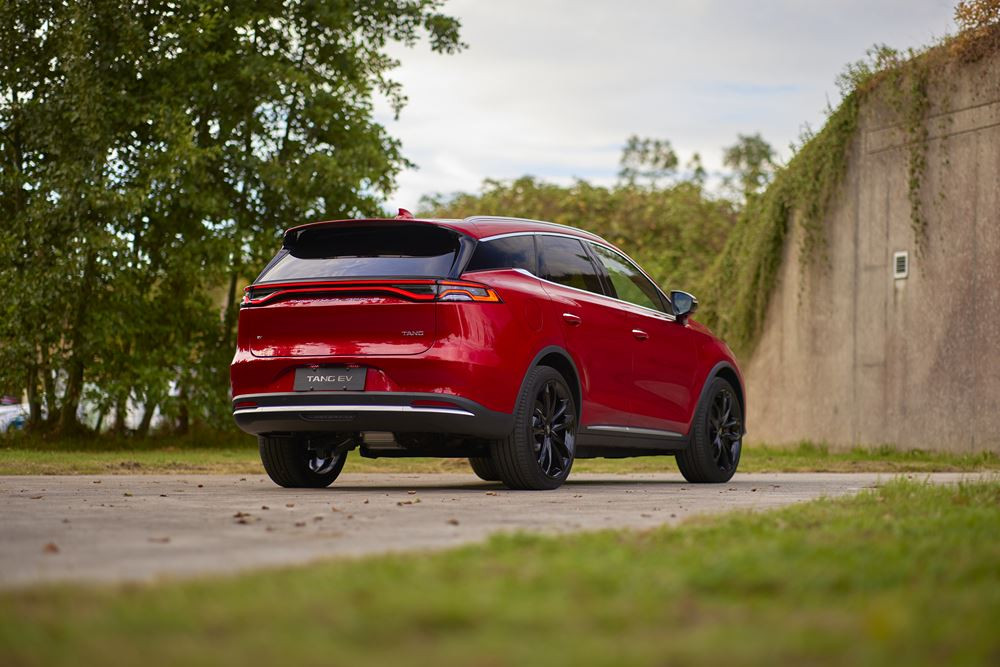 Le grand SUV électrique Byd Tang peut accueillir jusqu'à 7 personnes
