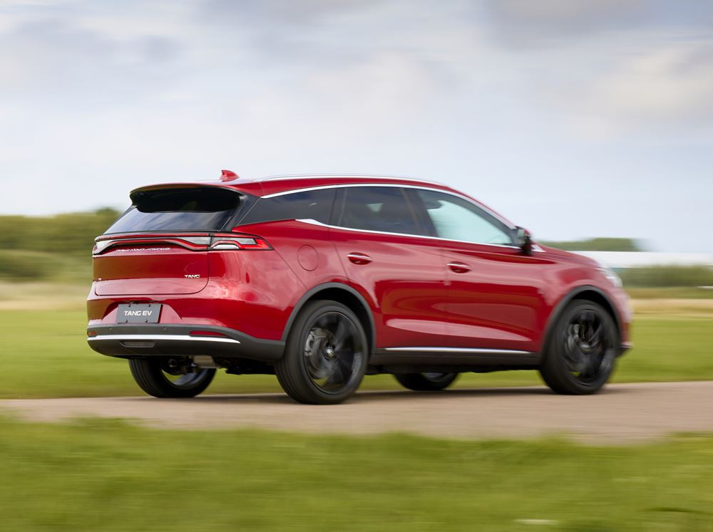 Le grand SUV électrique Byd Tang peut accueillir jusqu'à 7 personnes
