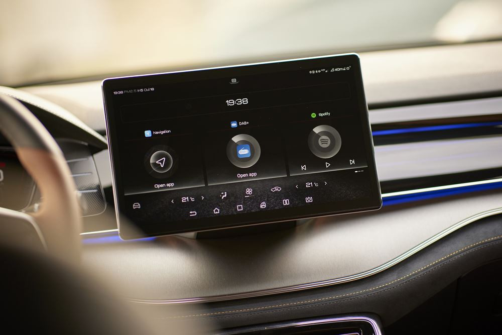 Le grand SUV électrique Byd Tang peut accueillir jusqu'à 7 personnes