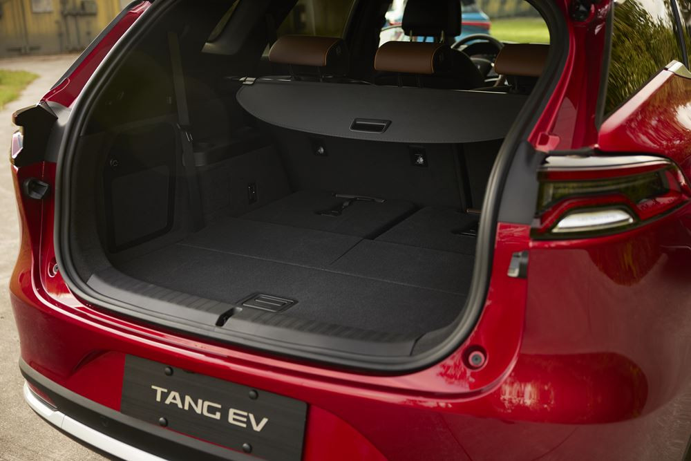 Le grand SUV électrique Byd Tang peut accueillir jusqu'à 7 personnes