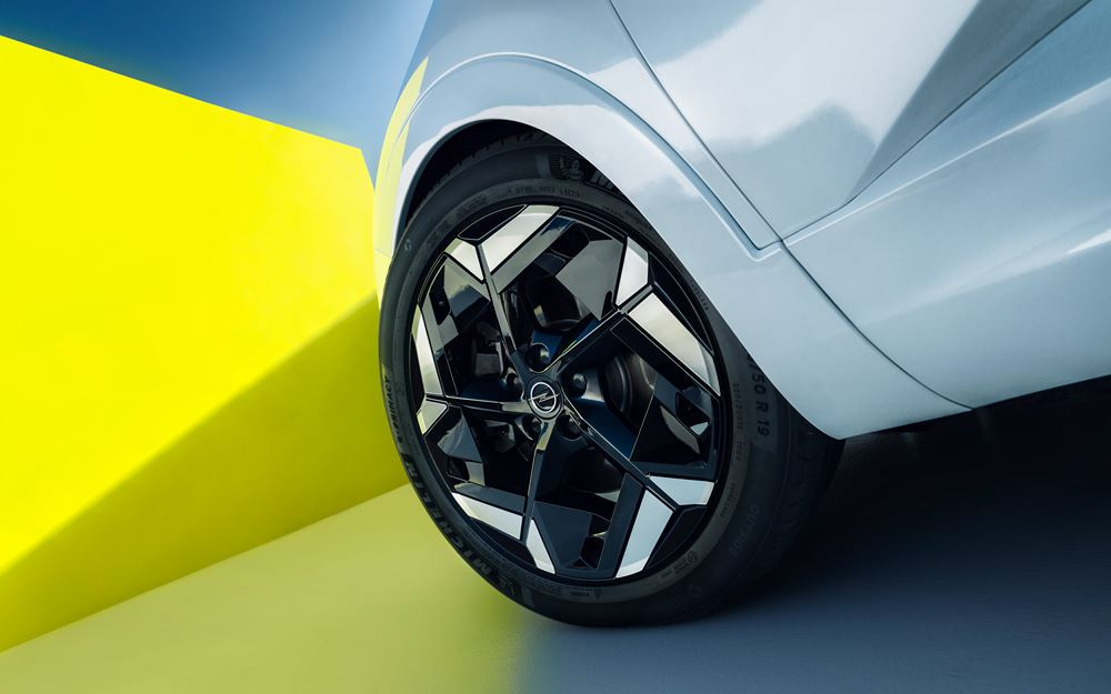 Le SUV hautes performances Opel Grandland GSe dispose de 300 ch