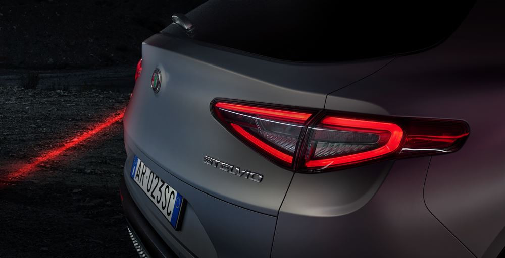 Le SUV sportif Alfa Romeo Stelvio évolue en termes de style et de technologie