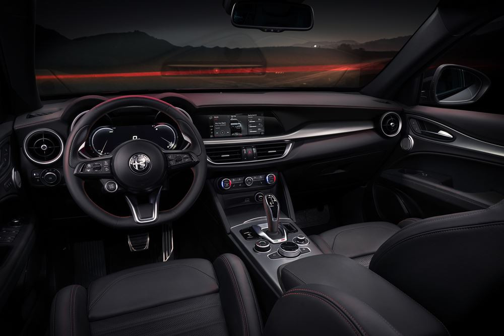 Le SUV sportif Alfa Romeo Stelvio évolue en termes de style et de technologie
