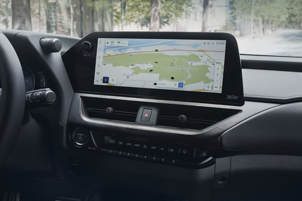 Le SUV compact Lexus UX hybride auto-rechargeable bénéficie d'améliorations