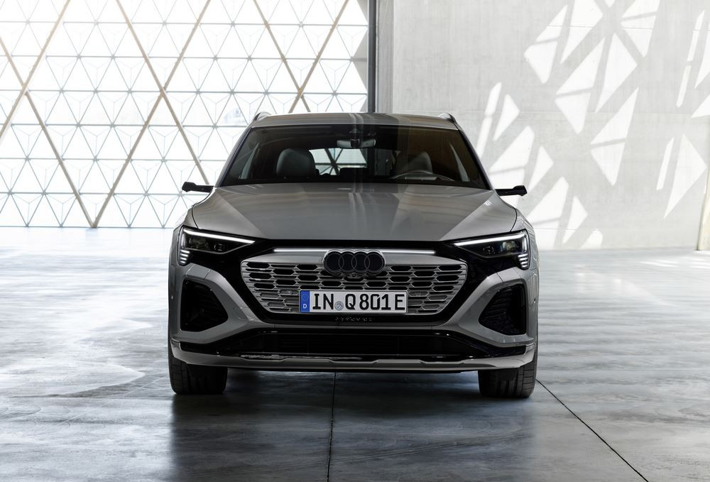 Le SUV Audi Q8 e-tron électrique affiche une autonomie jusqu'à 582 kilomètres