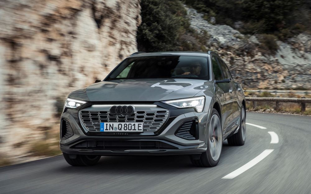 Le SUV Audi Q8 e-tron électrique affiche une autonomie jusqu'à 582 kilomètres