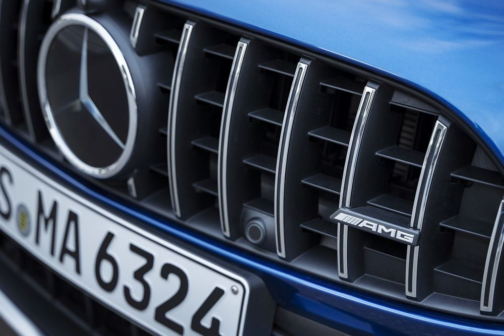 Le break hybride Mercedes-AMG C 63 S E Performance mobilise une puissance totale de 680 ch