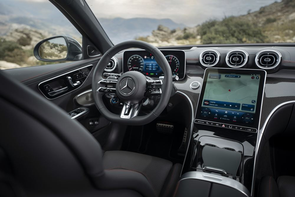 Le break hybride Mercedes-AMG C 63 S E Performance mobilise une puissance totale de 680 ch