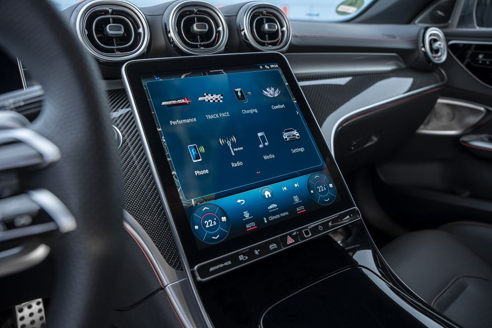 Le break hybride Mercedes-AMG C 63 S E Performance mobilise une puissance totale de 680 ch