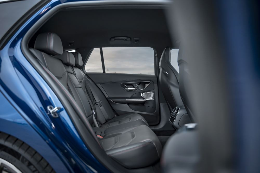 Le break hybride Mercedes-AMG C 63 S E Performance mobilise une puissance totale de 680 ch