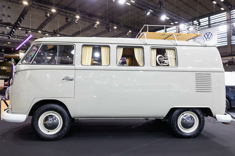 La 47ème édition du salon Rétromobile ouvre ses portes jusqu'au 5 février