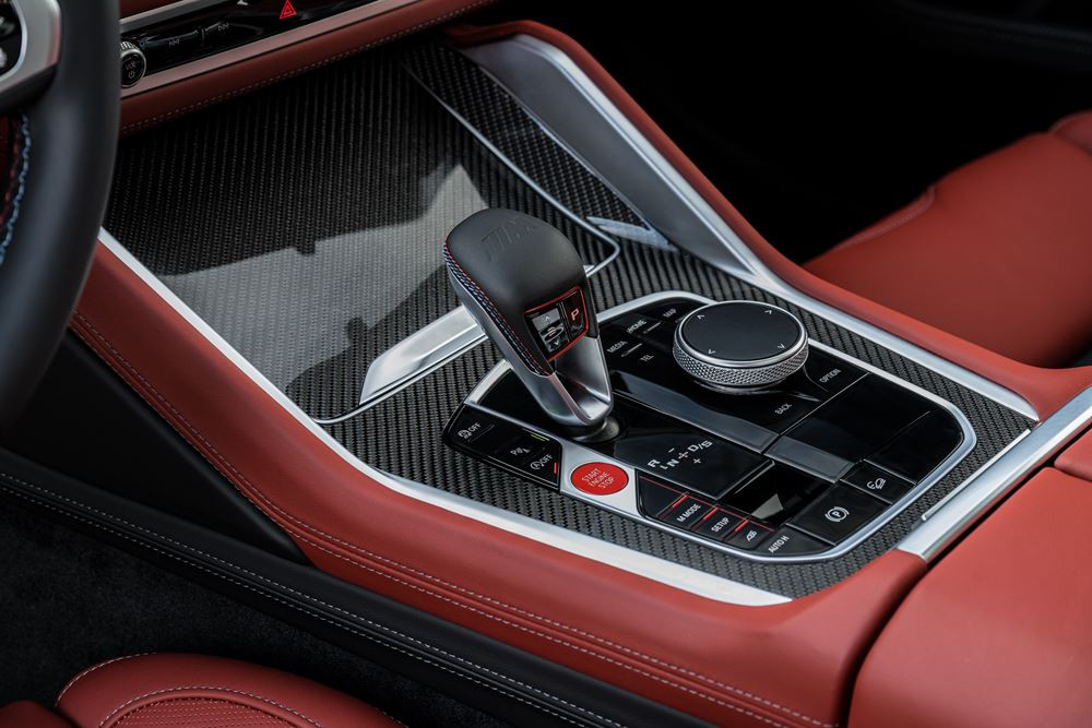 La BMW X6 M Competition est propulsée par un moteur V8 à technologie 48V de 625 ch