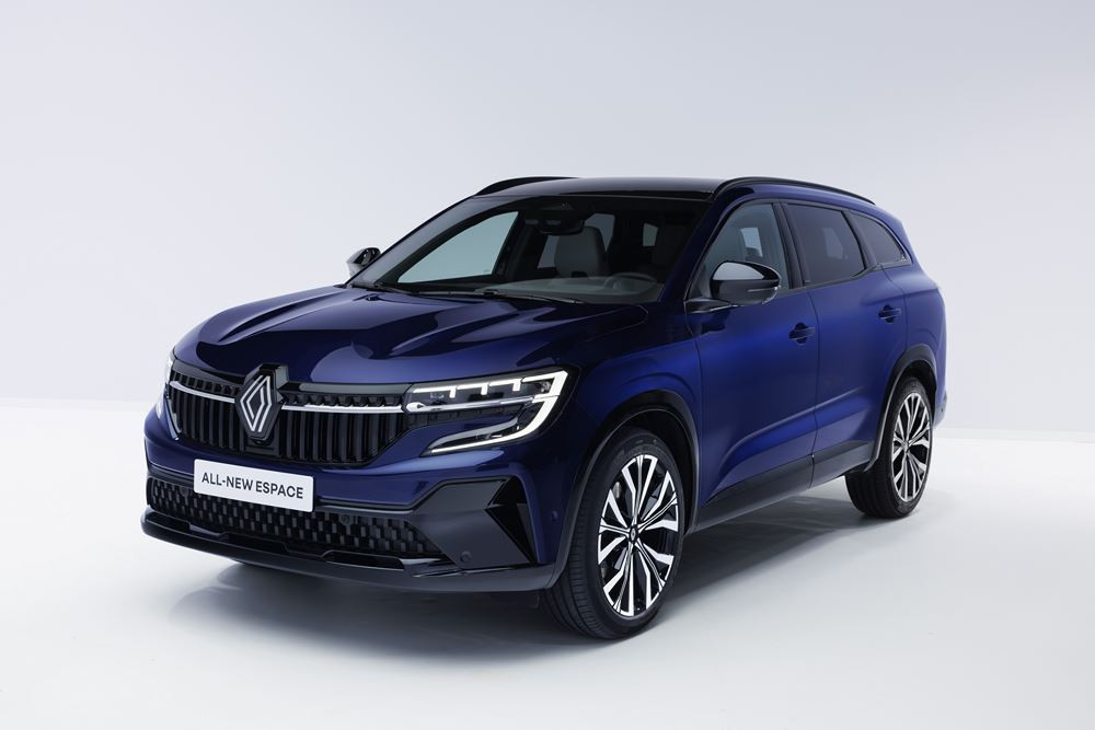 Le Renault Espace de nouvelle génération prend l'allure d'un SUV à la ligne dynamique