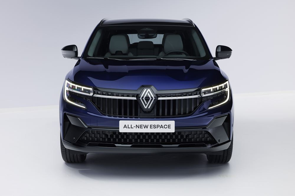 Le Renault Espace de nouvelle génération prend l'allure d'un SUV à la ligne dynamique