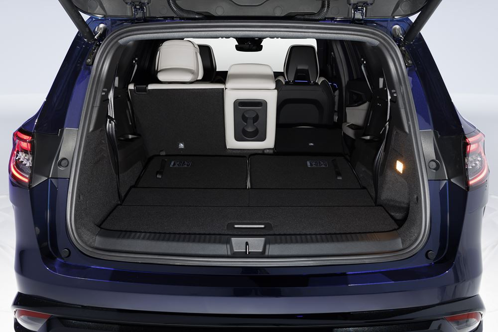 Le Renault Espace de nouvelle génération prend l'allure d'un SUV à la ligne dynamique